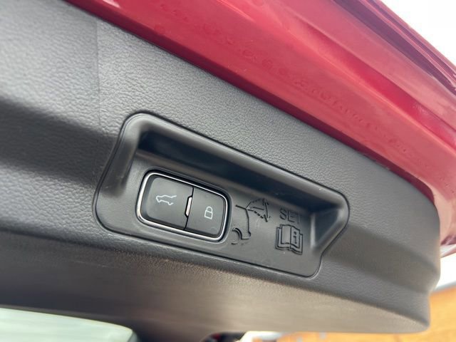 Certified 2024 Ford Explorer XLT w/ Equipment Group 202A image 26