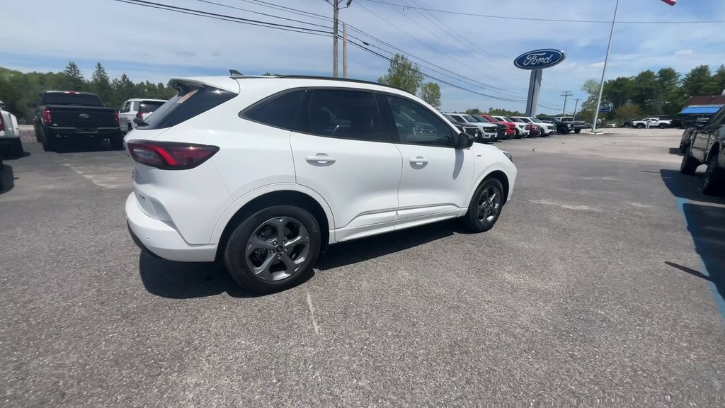 Certified 2024 Ford Escape ST-Line w/ Tech Pack #1 AWD/4WD image 19
