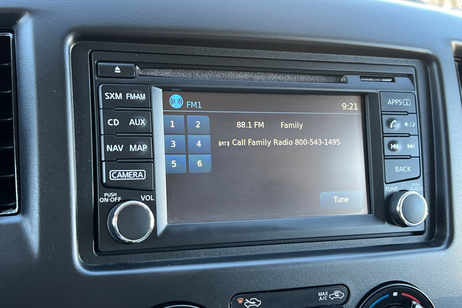 Used 2018 Nissan NV200 SV w/ Navigation Package FWD image 18
