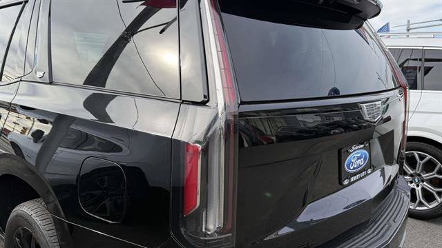 Used 2024 Cadillac Escalade Sport Platinum w/ LPO, ONYX Package AWD/4WD image 8