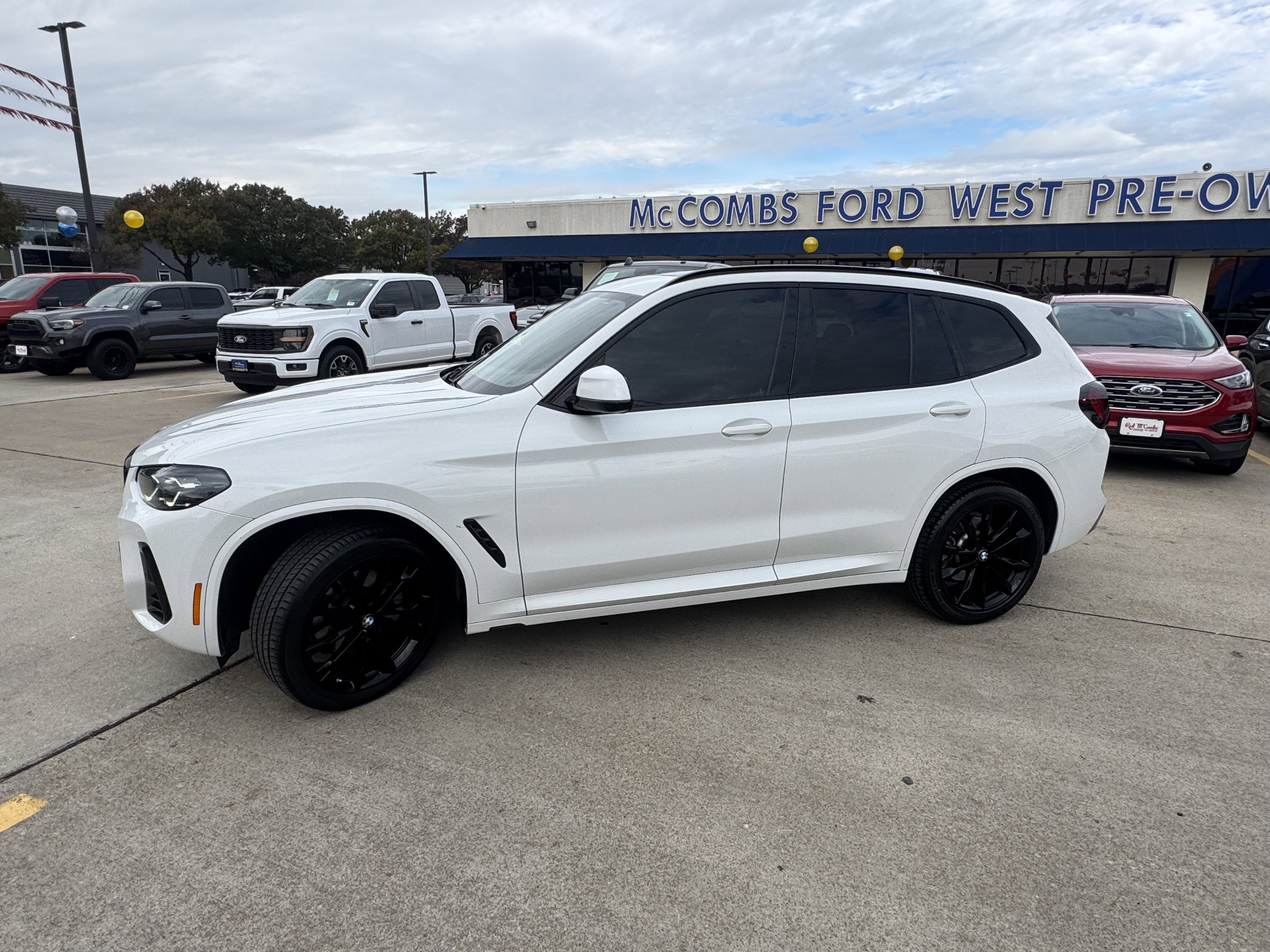 Used 2023 BMW X3 sDrive30i w/ M Sport Package image 12