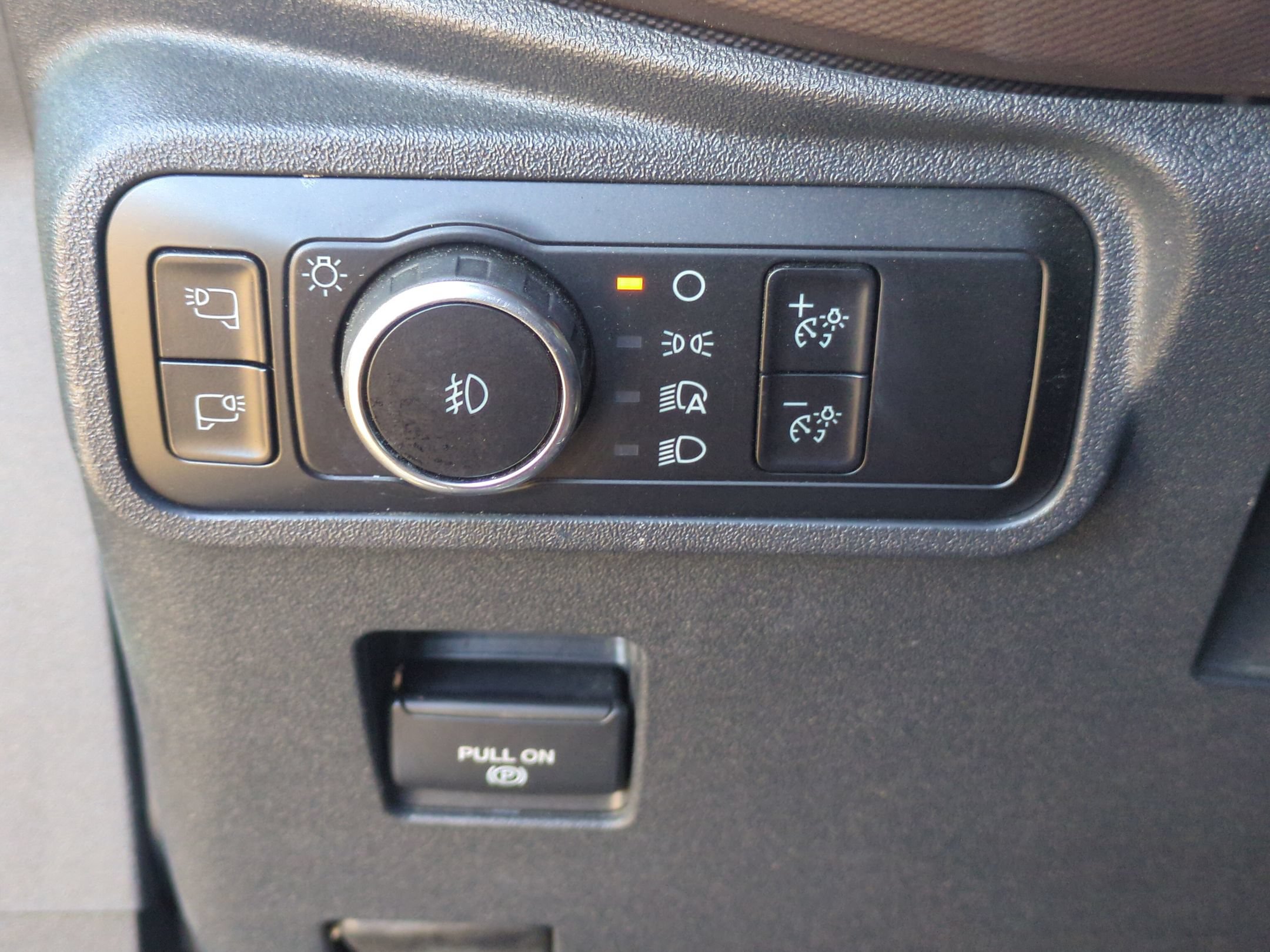 Certified 2023 Ford Bronco Heritage Edition AWD/4WD image 18