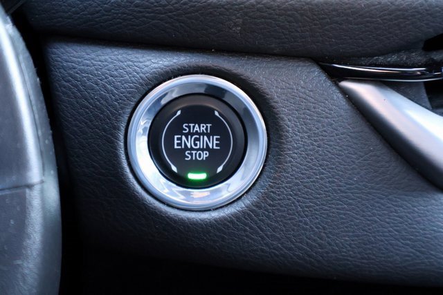 Used 2024 Cadillac XT4 Premium Luxury image 6