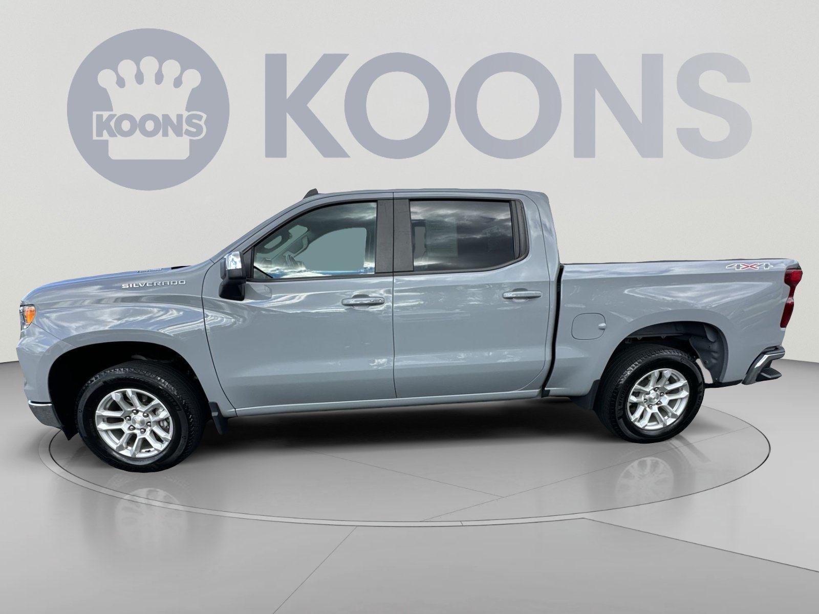 Used 2024 Chevrolet Silverado 1500 LT AWD/4WD image 7