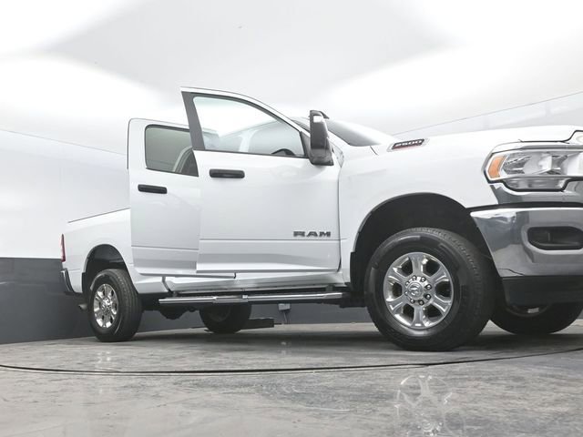 Used 2024 RAM 2500 Big Horn AWD/4WD image 28