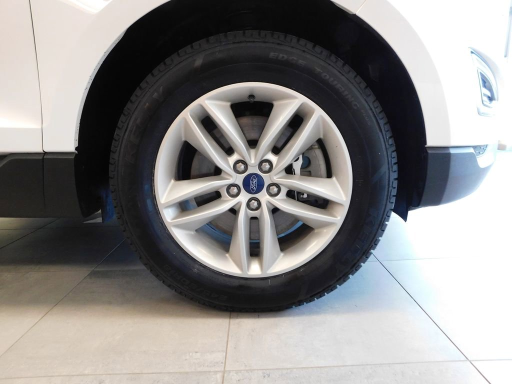 Certified 2018 Ford Edge SEL w/ Equipment Group 201A AWD/4WD image 9