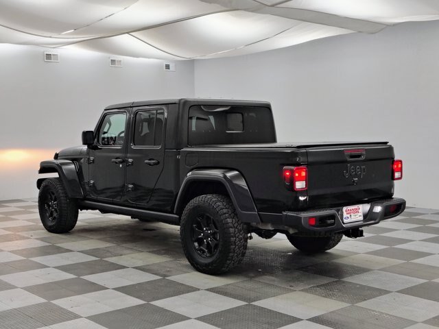 Used 2022 Jeep Gladiator Sport AWD/4WD image 7