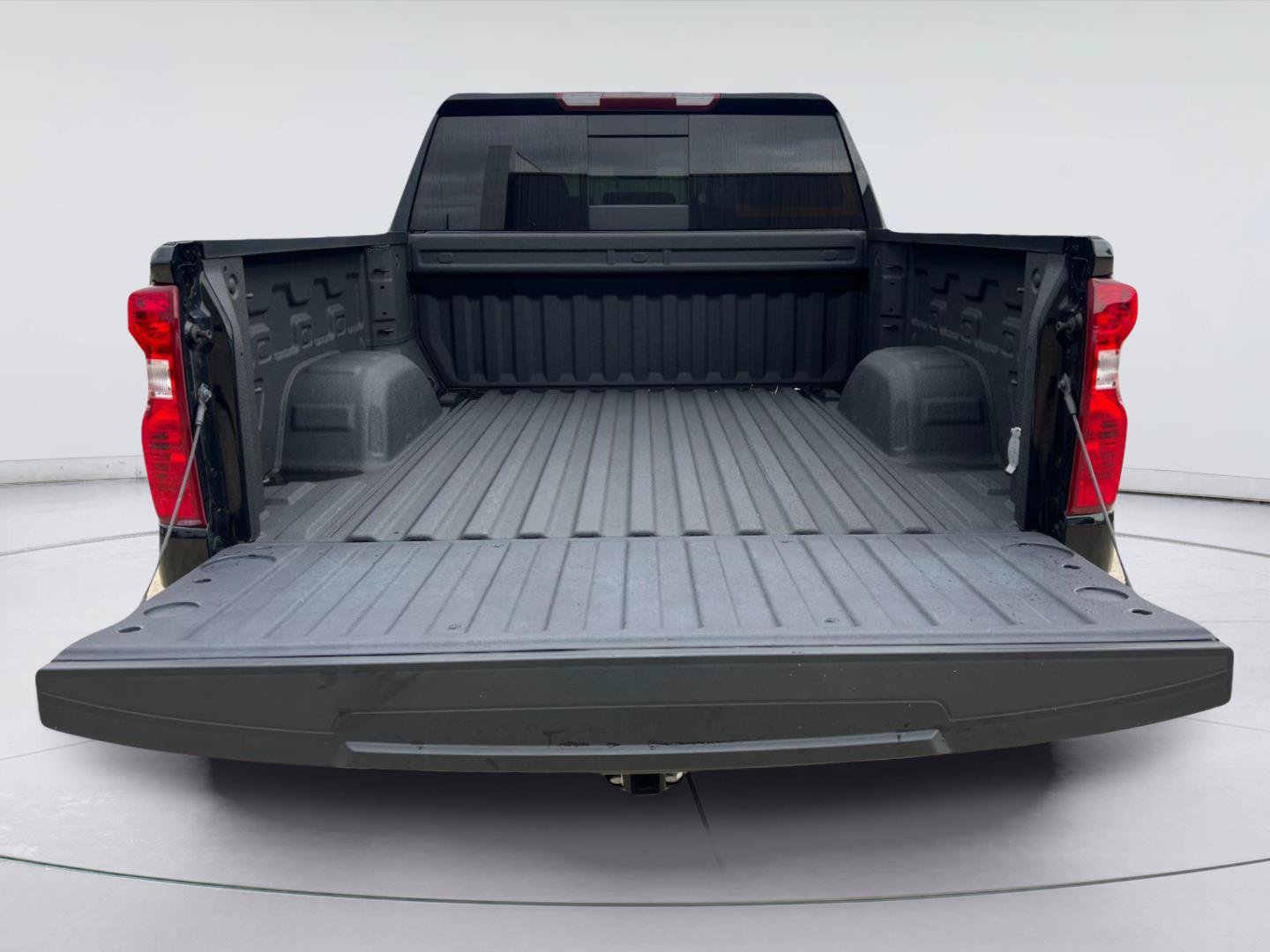 Used 2024 Chevrolet Silverado 1500 LT w/ Convenience Package II RWD image 18