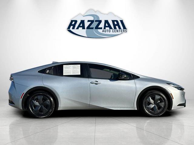 Used 2024 Toyota Prius LE image 2
