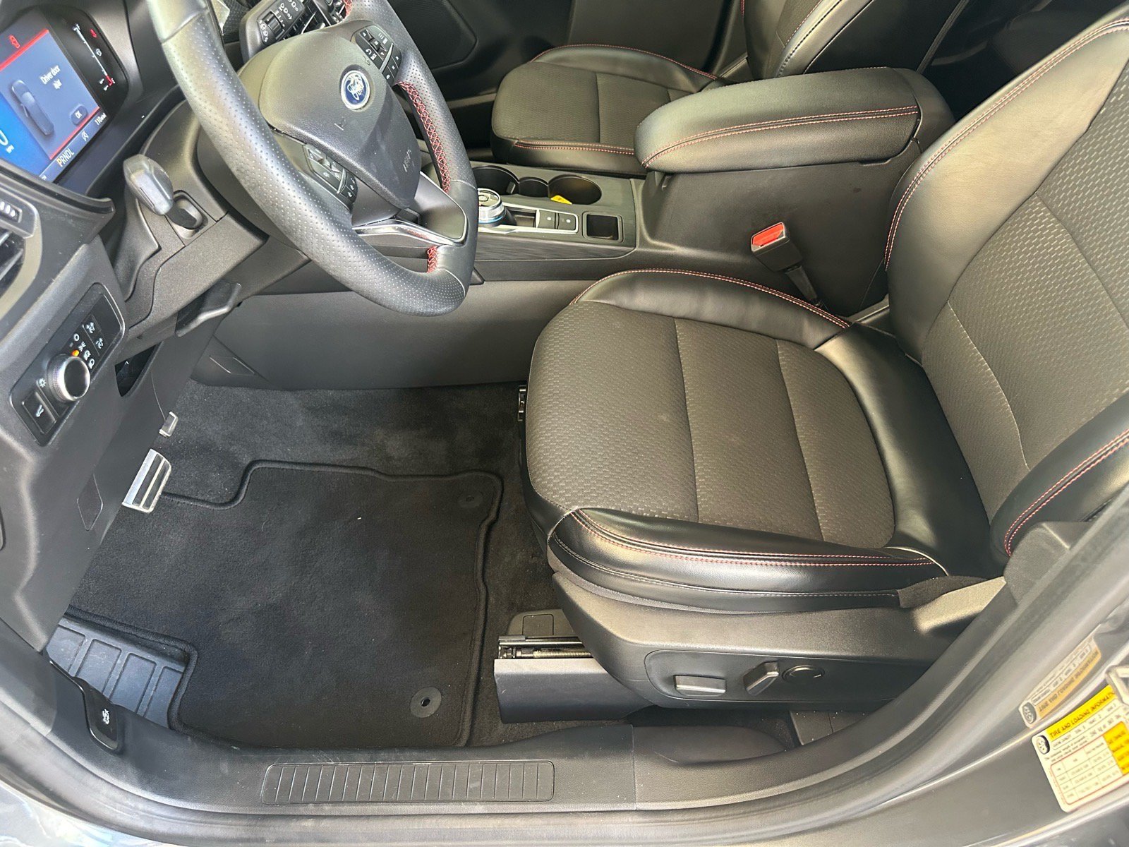 Certified 2024 Ford Escape ST-Line w/ Tech Pack #1 FWD image 18