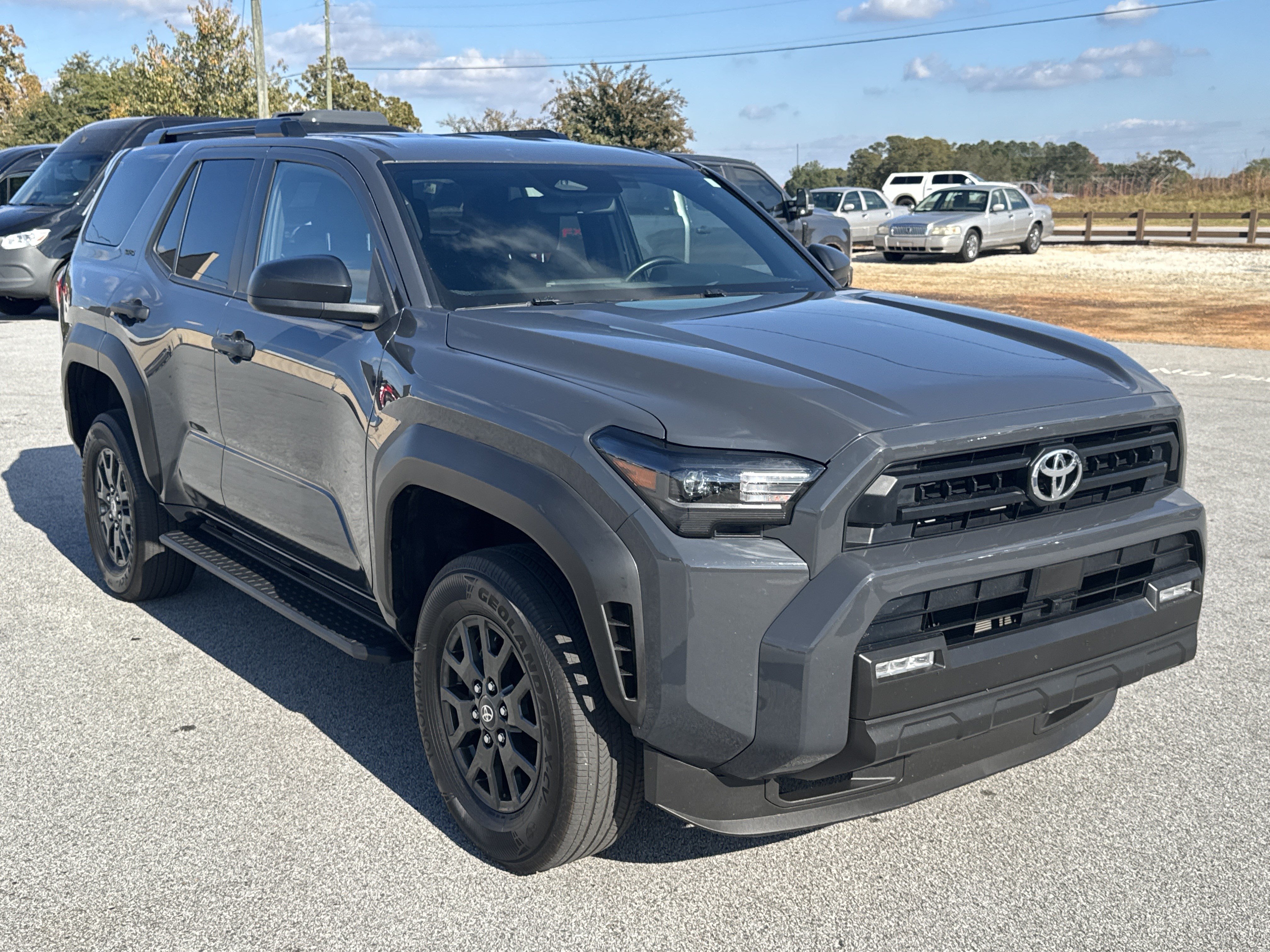 Used 2025 Toyota 4Runner SR5 AWD/4WD image 4