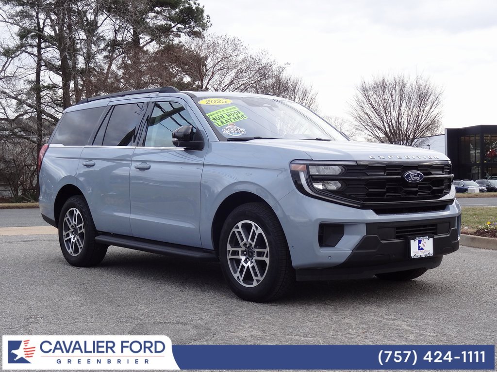 Certified 2025 Ford Expedition Active image 1