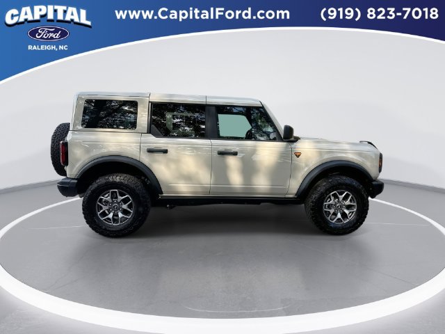 Certified 2025 Ford Bronco Badlands AWD/4WD image 9