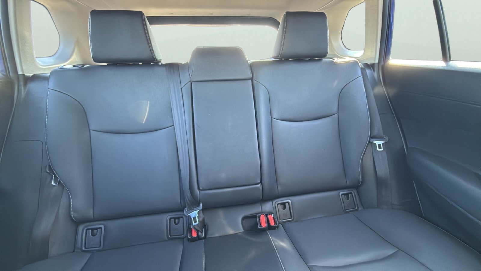 Used 2022 Toyota Corolla Cross XLE w/ Convenience Package FWD image 25