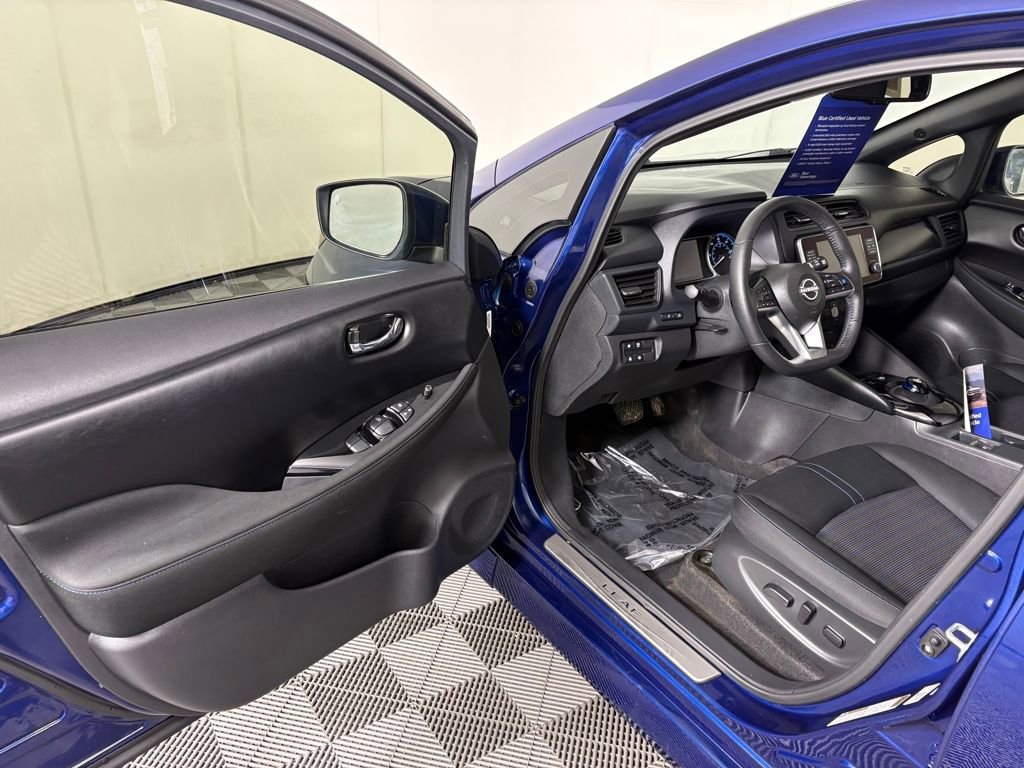 Used 2025 Nissan Leaf SV Plus image 12