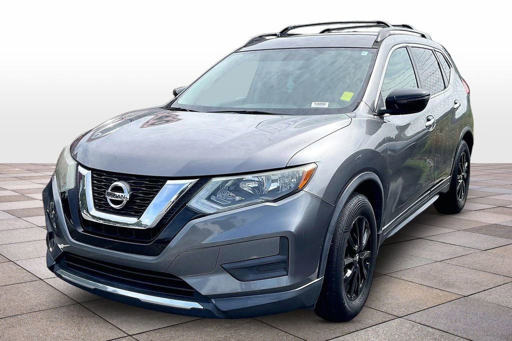 Used 2017 Nissan Rogue SV w/ Midnight Edition Package FWD image 9
