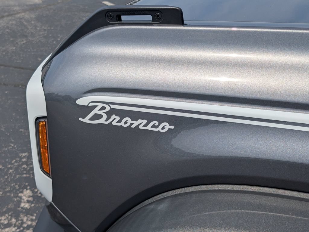 Certified 2023 Ford Bronco Heritage Edition AWD/4WD image 23