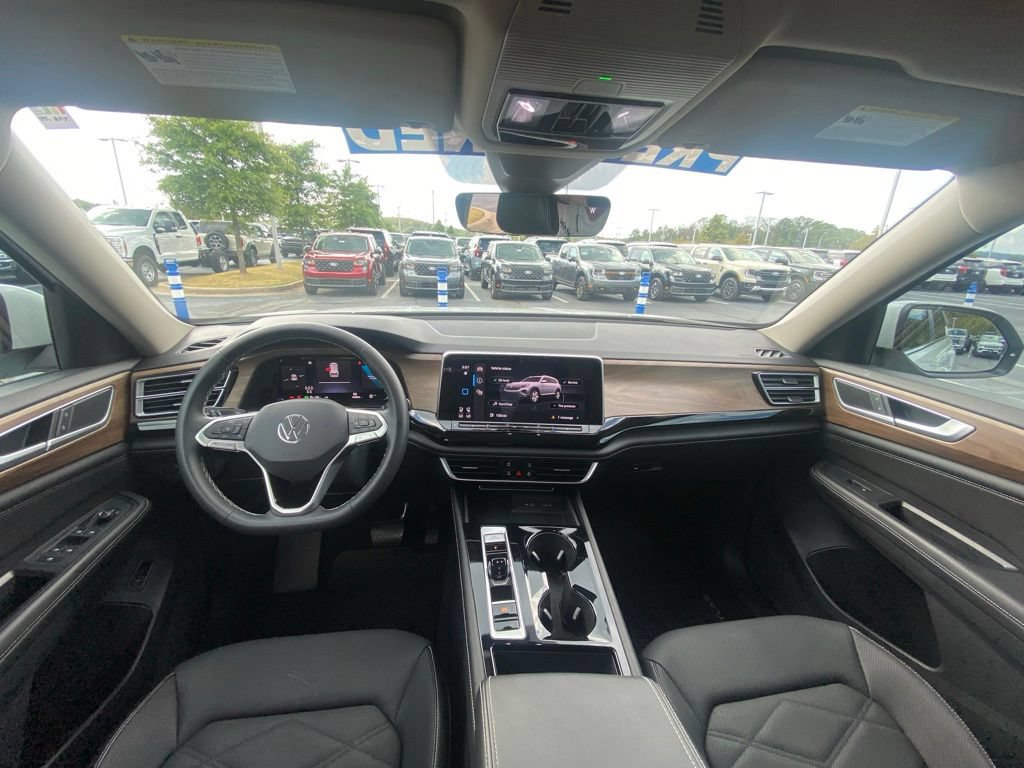 Used 2024 Volkswagen Atlas SE FWD image 29