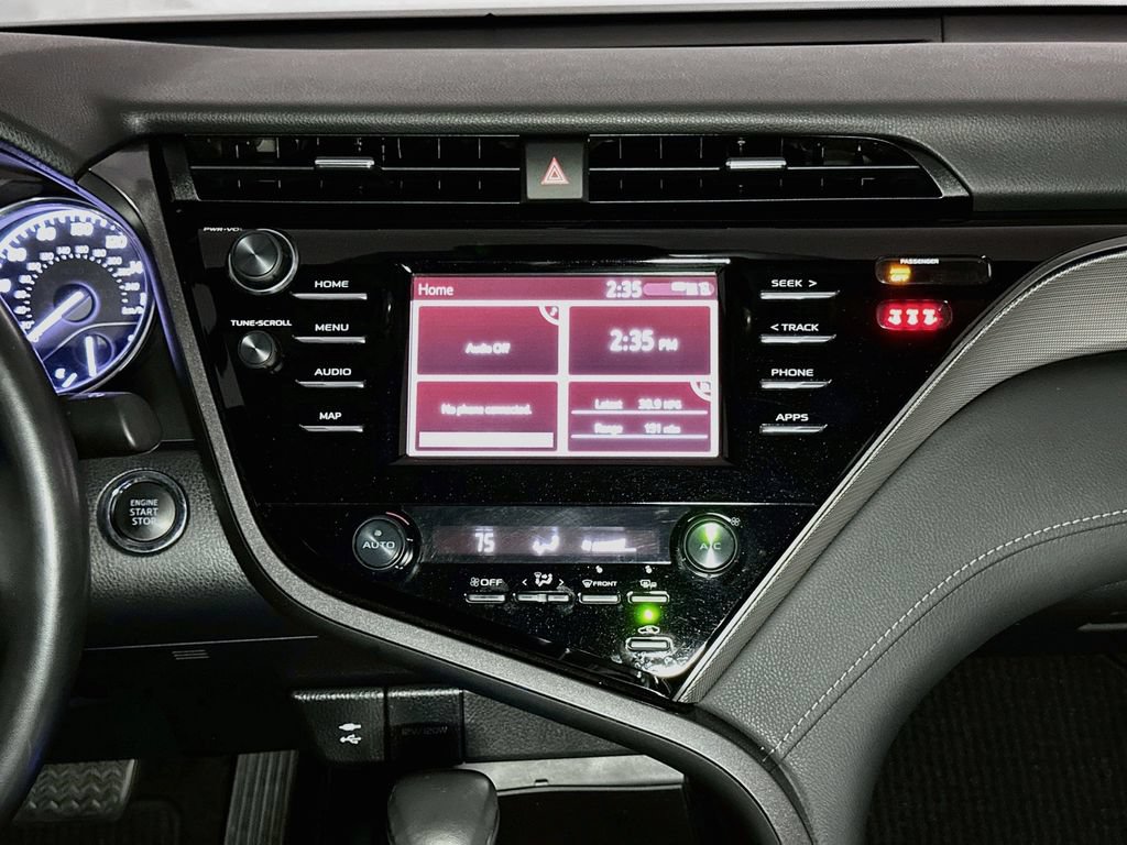 Used 2019 Toyota Camry SE w/ Convenience Package FWD image 14