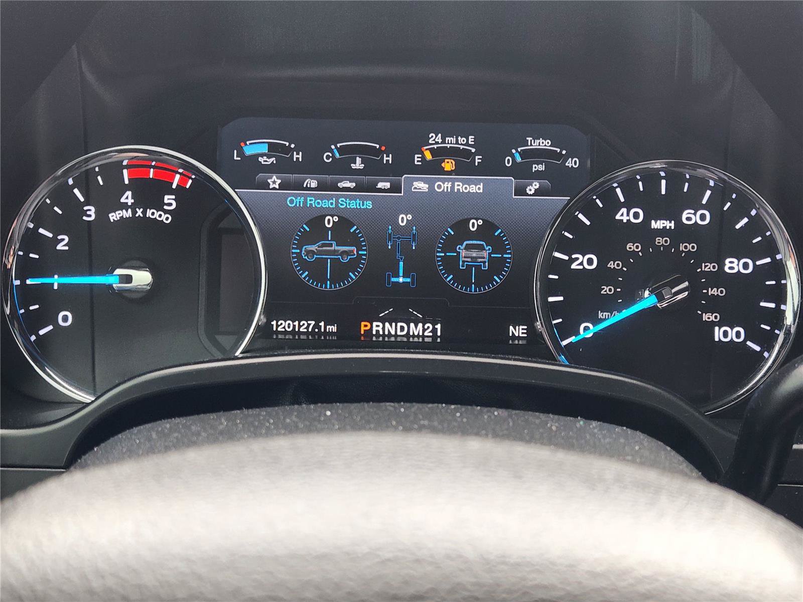 Certified 2019 Ford F250 Platinum w/ Platinum Ultimate Package AWD/4WD image 17
