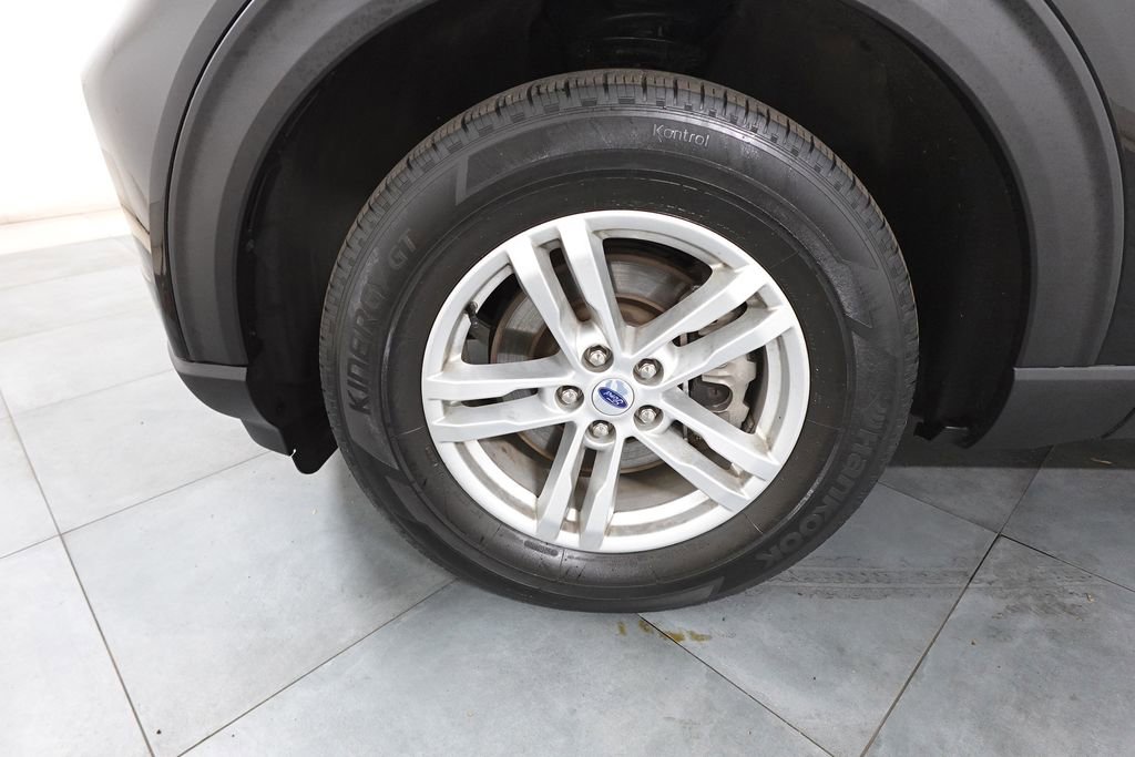 Certified 2023 Ford Explorer XLT w/ Equipment Group 202A image 28