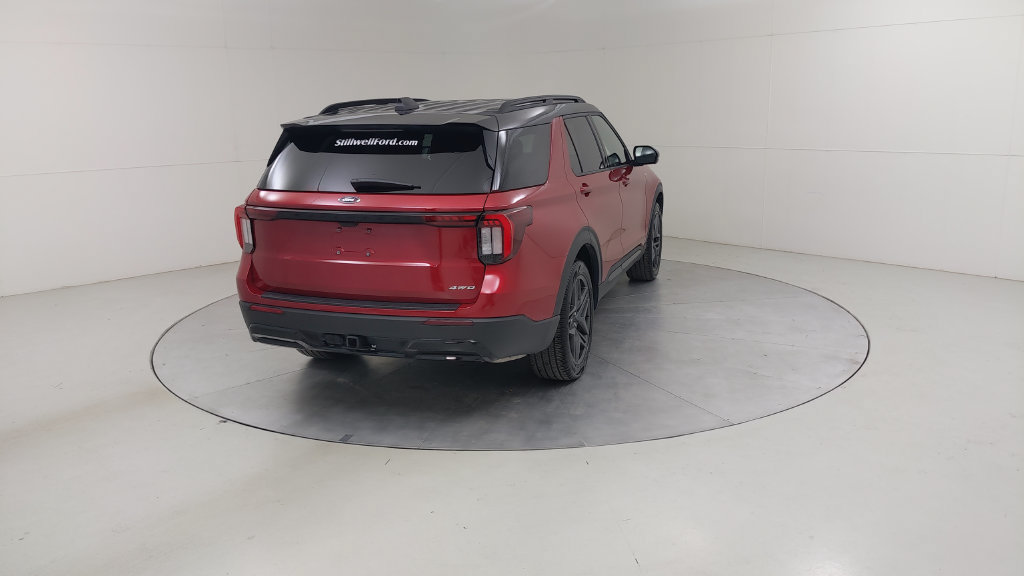 Certified 2026 Ford Explorer ST-Line w/ ST-Line Street Pack AWD/4WD image 15