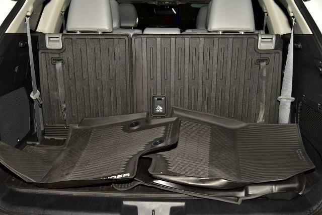 Used 2021 Toyota Highlander Limited image 9