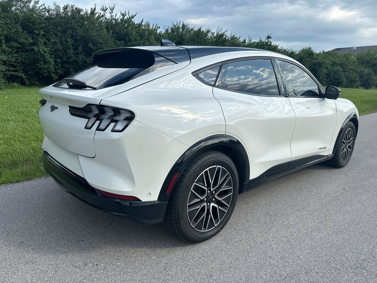 Certified 2024 Ford Mustang Mach-E Premium AWD/4WD image 17