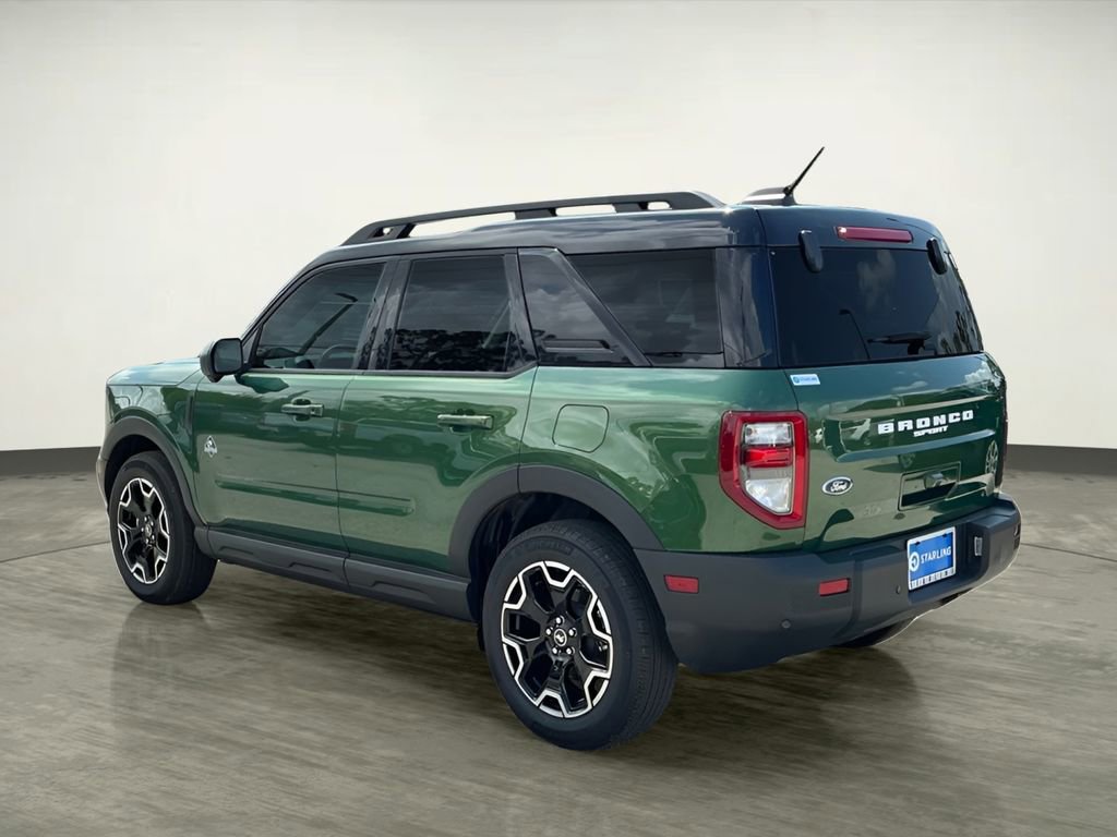 Certified 2025 Ford Bronco Sport Outer Banks w/ Outer Banks Tech Package+ AWD/4WD image 3