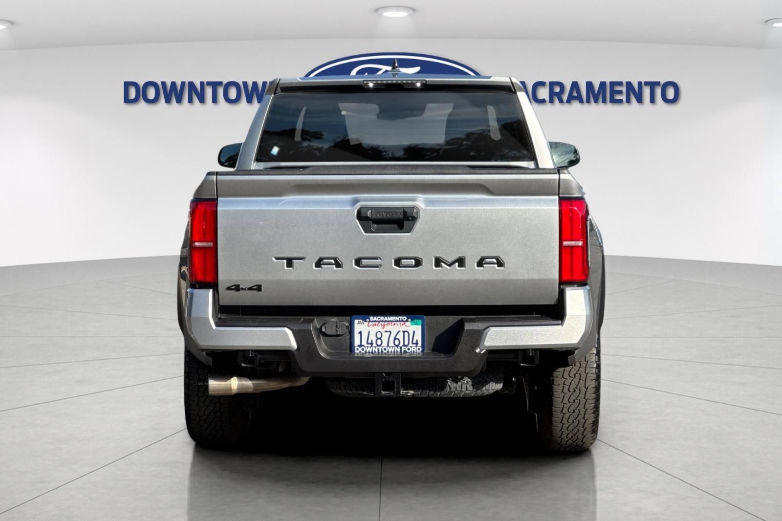 Used 2025 Toyota Tacoma TRD Off-Road AWD/4WD image 9