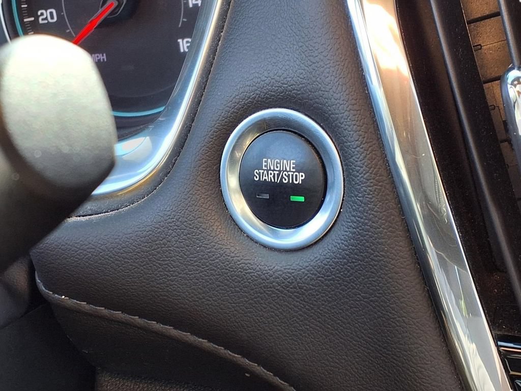 Used 2023 Chevrolet Traverse LT AWD/4WD image 13