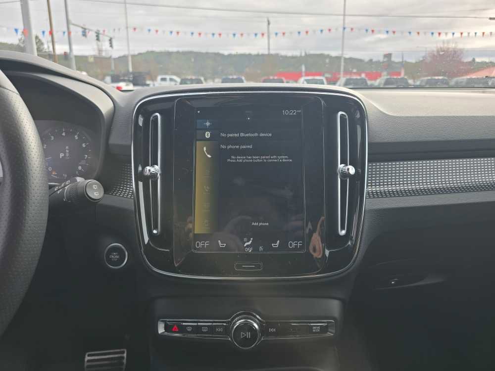 Used 2019 Volvo XC40 T5 R-Design image 12