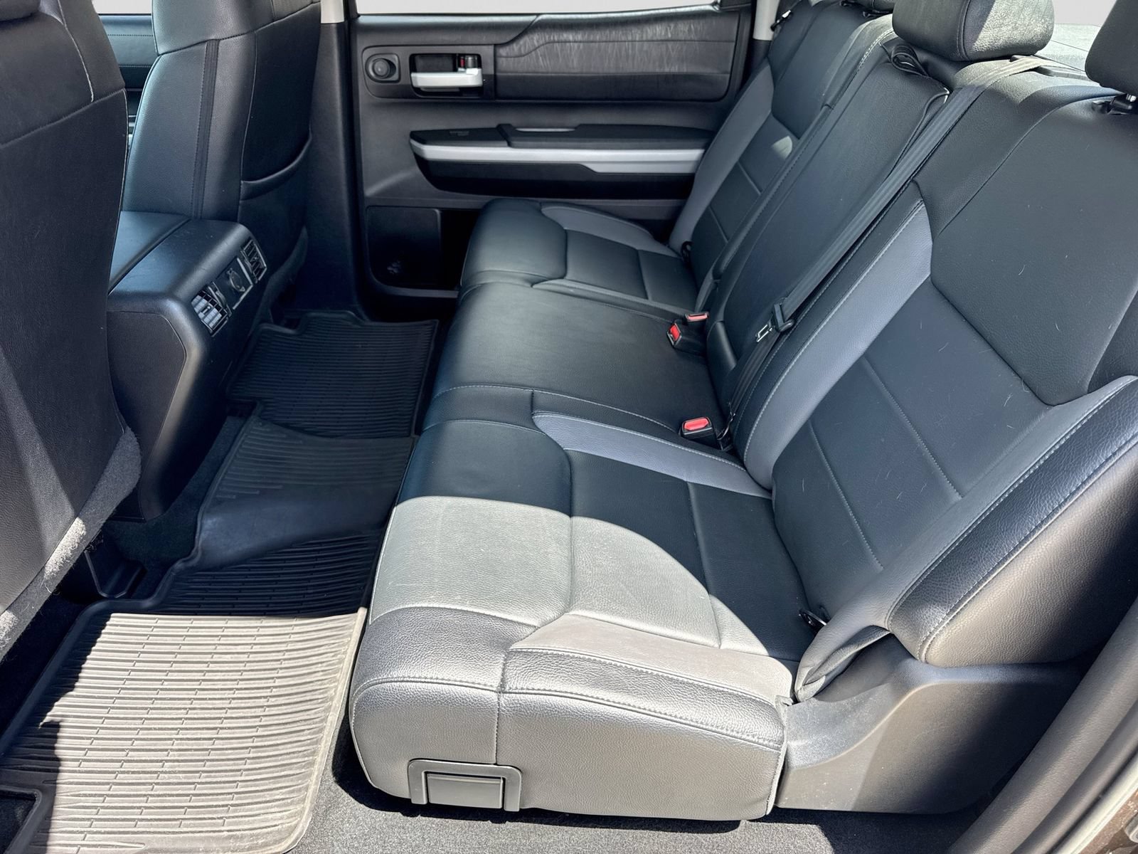Used 2019 Toyota Tundra Limited w/ Limited Premium Package AWD/4WD image 25