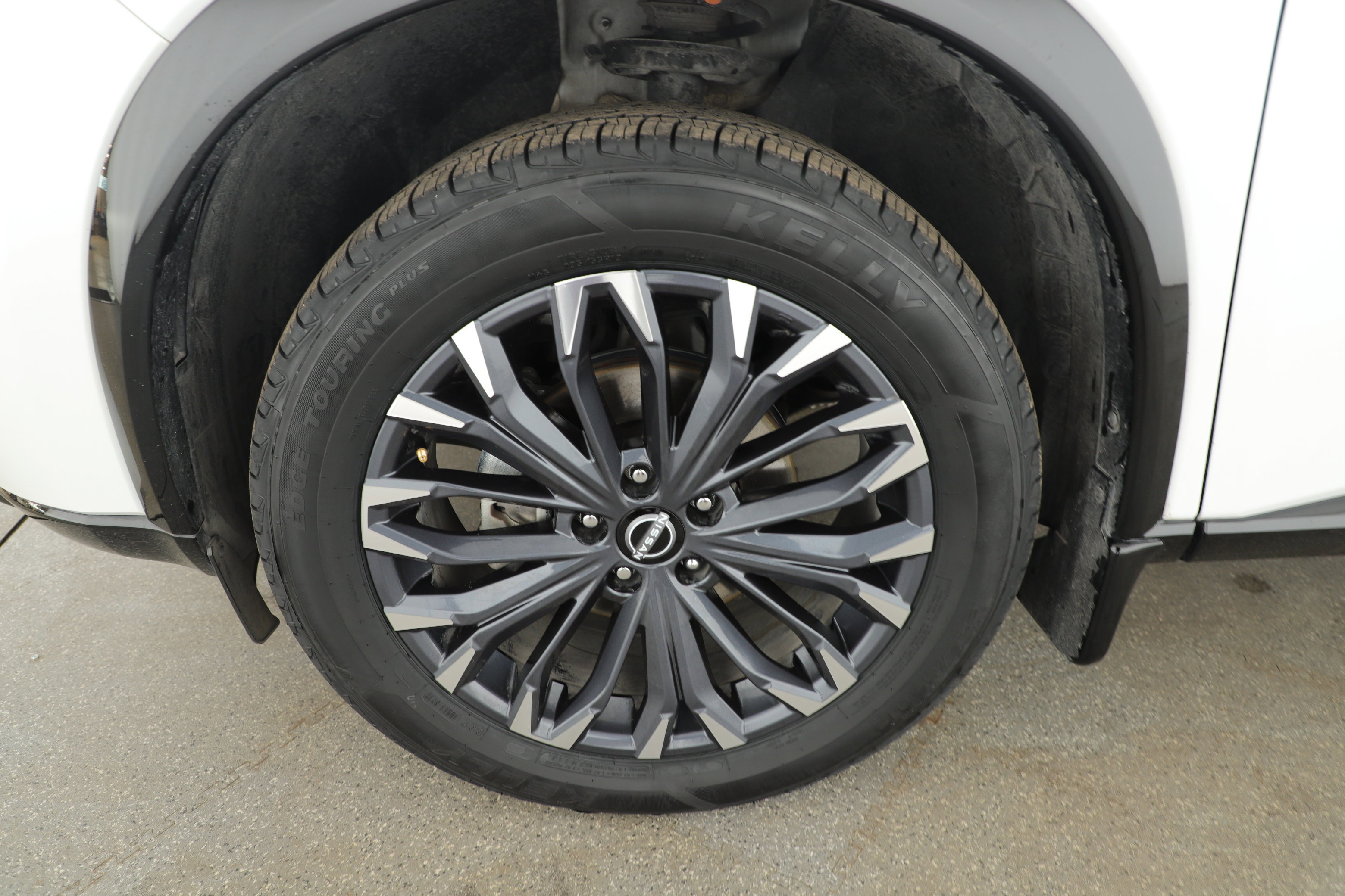 Used 2024 Nissan Rogue Platinum image 7