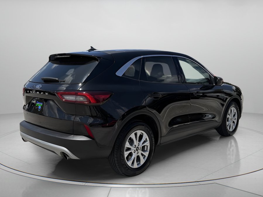 Certified 2024 Ford Escape Active FWD image 3