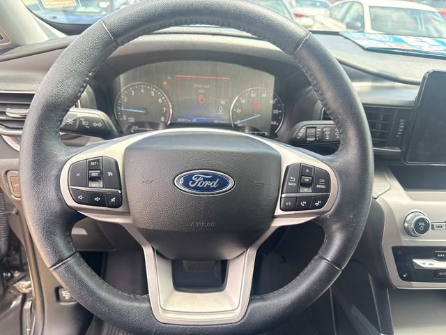 Certified 2023 Ford Explorer XLT w/ Equipment Group 202A AWD/4WD image 30