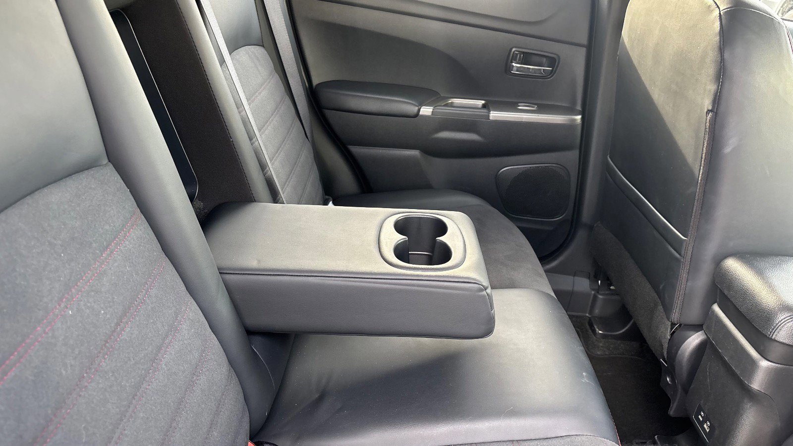 Used 2024 Mitsubishi Outlander Sport SE image 20