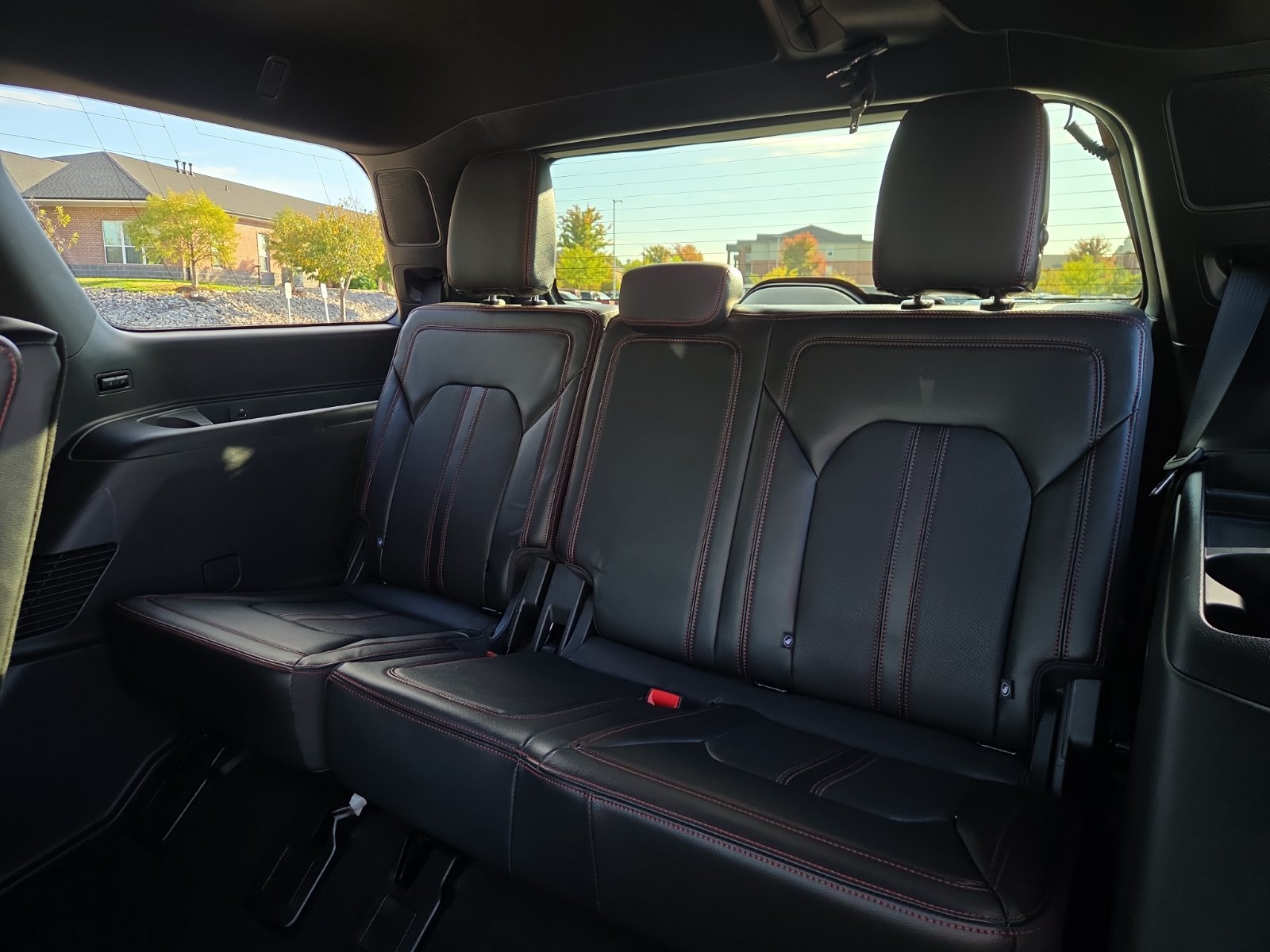 Certified 2024 Ford Expedition Limited AWD/4WD image 10