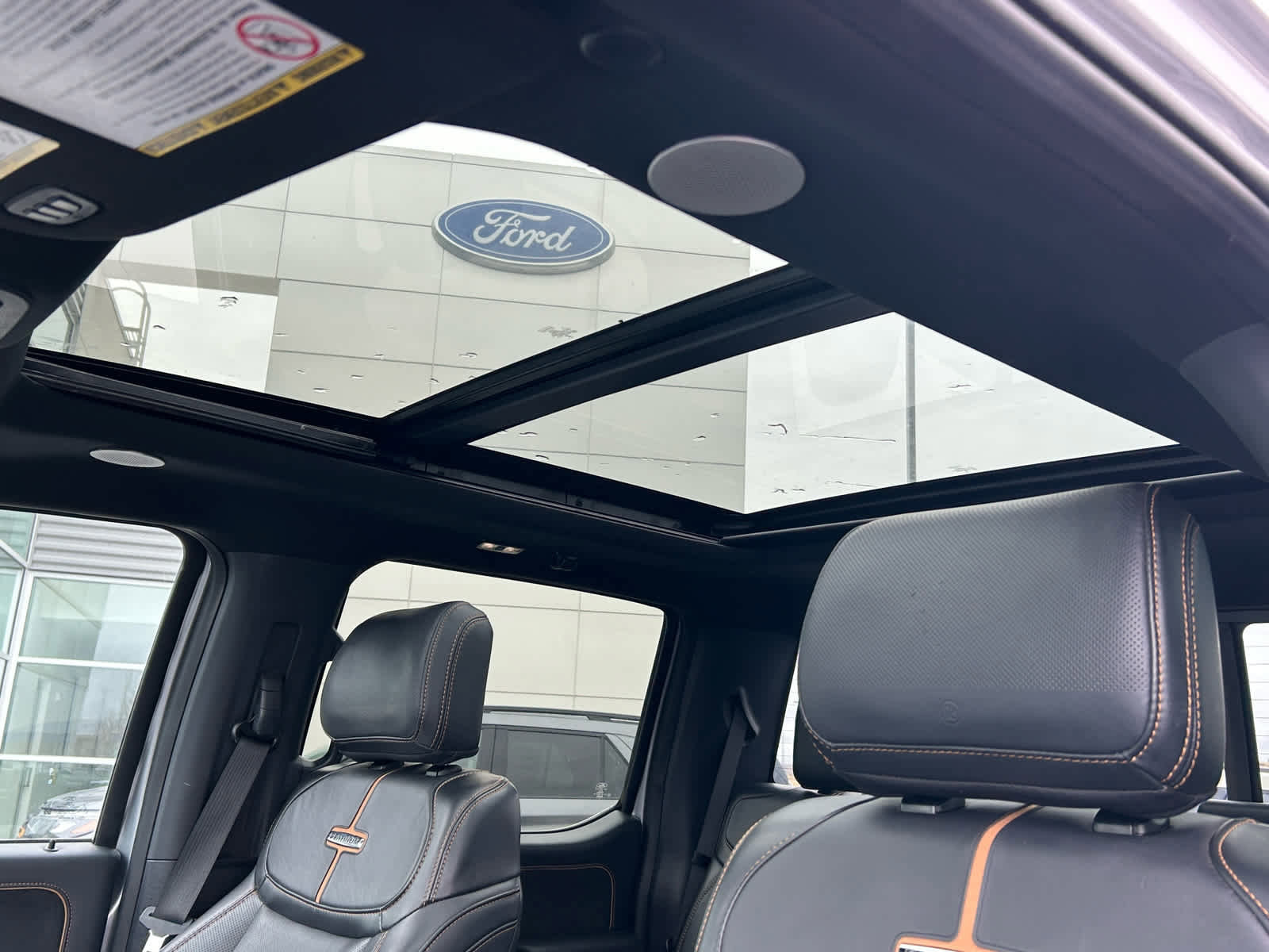 Certified 2023 Ford F350 Platinum w/ Tremor Off-Road Package image 36