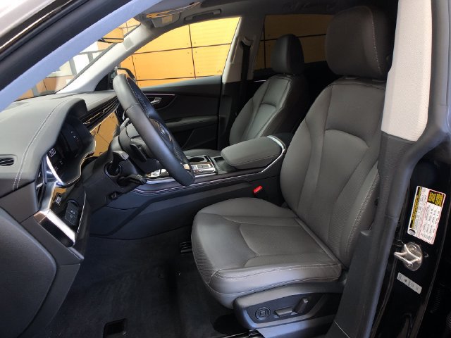 Used 2023 Audi Q8 Premium Plus AWD/4WD image 10
