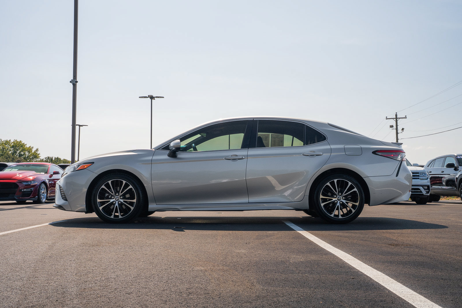 Used 2018 Toyota Camry SE FWD image 4
