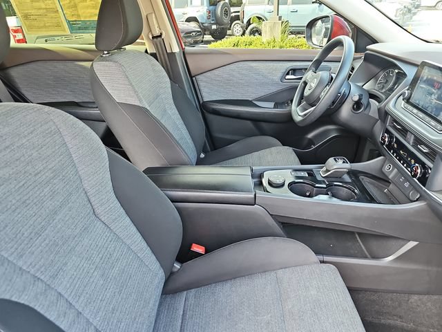 Used 2023 Nissan Rogue SV AWD/4WD image 12