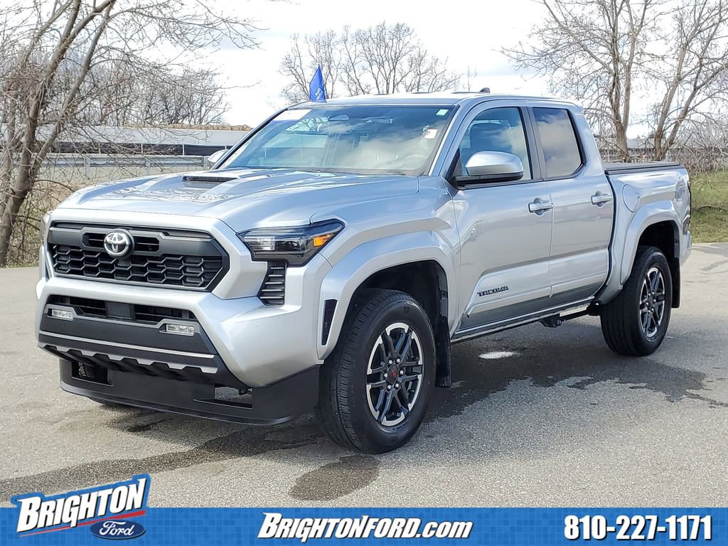 Used 2025 Toyota Tacoma TRD Sport image 2