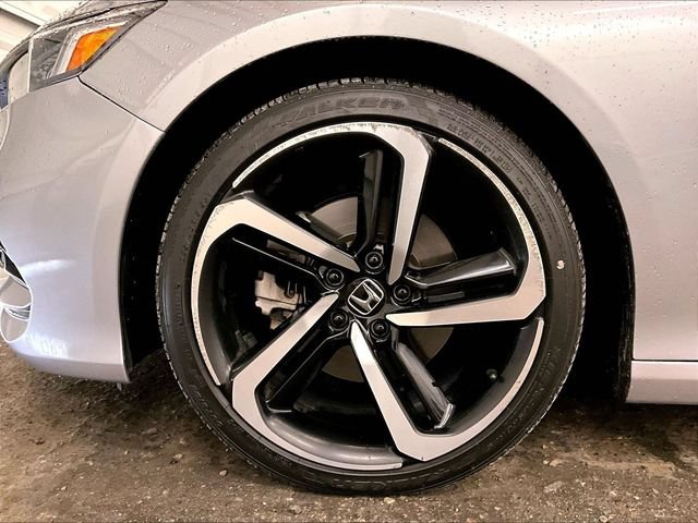 Used 2018 Honda Accord Sport image 8