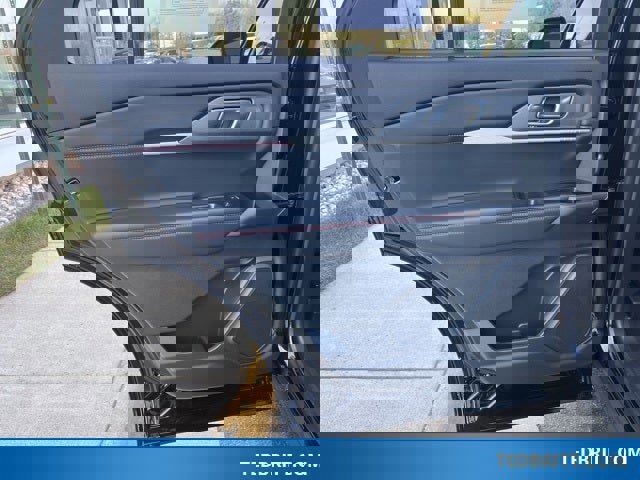 Certified 2026 Ford Explorer ST-Line w/ ST-Line Street Pack image 19