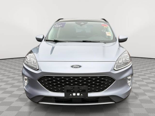 Certified 2022 Ford Escape Titanium w/ Class II Trailer Tow Package AWD/4WD image 3