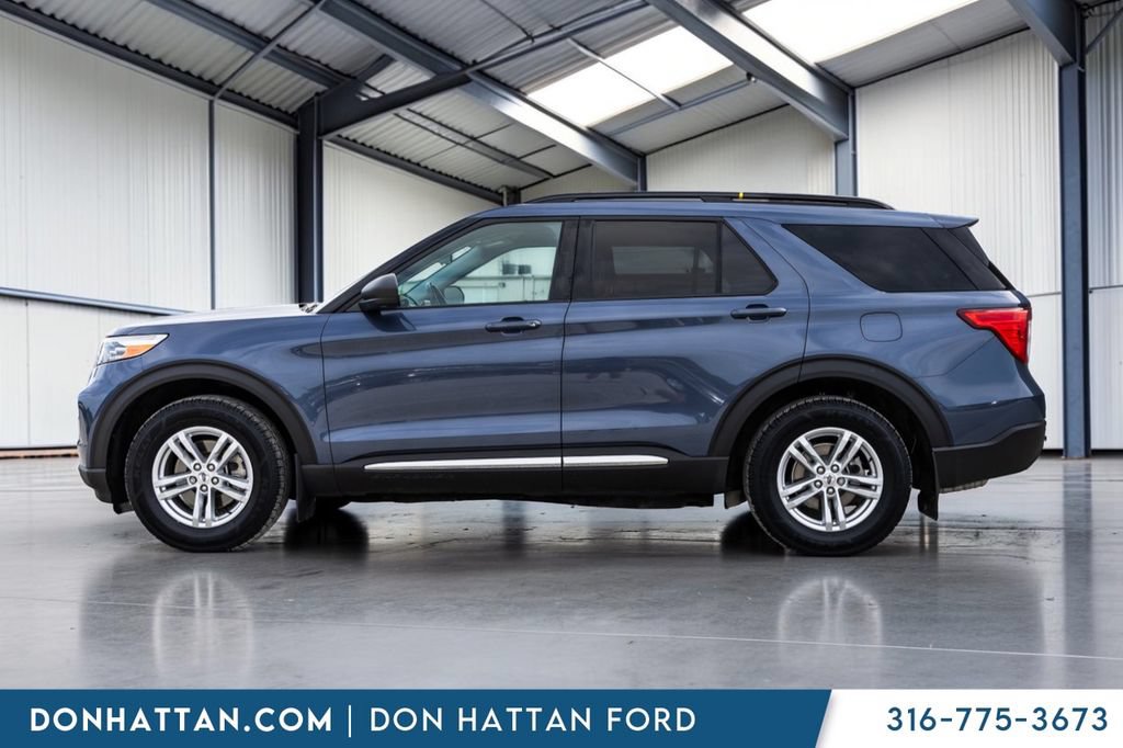 Certified 2021 Ford Explorer XLT AWD/4WD image 3