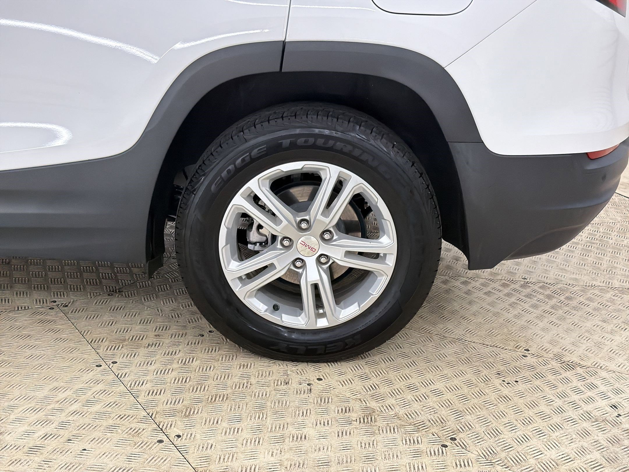 Used 2021 GMC Terrain SLE w/ Driver Convenience Package FWD image 11