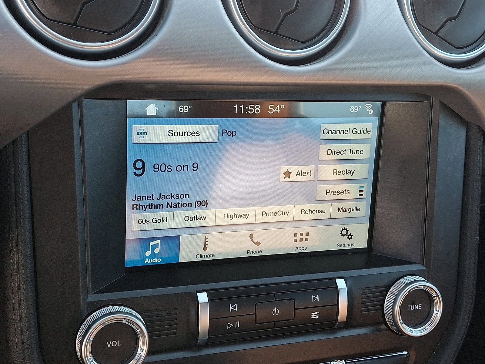 Certified 2019 Ford Mustang GT Premium w/ Black Accent Package image 21