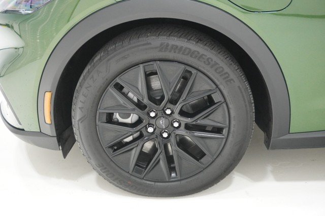 Certified 2025 Ford Mustang Mach-E Select RWD image 11